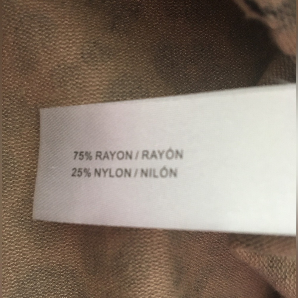 Carolyn Taylor Ladies Lg Leopard Print Soft Cozy Knit Lightweight Sweater NWOT - Picture 12 of 13